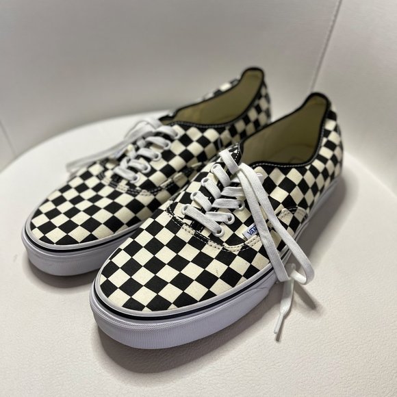 VANS - Picture 1 of 5